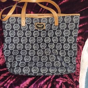 Michael Kors tote